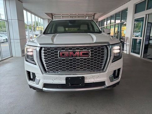 Used 2023 GMC Yukon Denali AWD/4WD image 2
