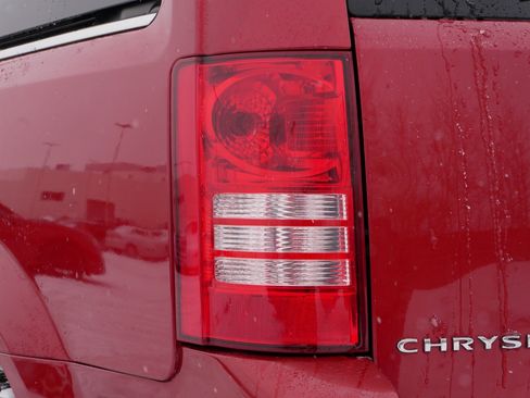 Used 2009 Chrysler Town & Country Touring w/ Heated Seat Group image 17