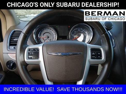 Used 2016 Chrysler Town & Country LX image 12