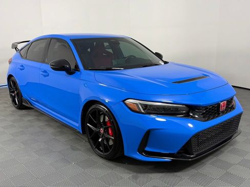 Used 2024 Honda Civic Type R image 9