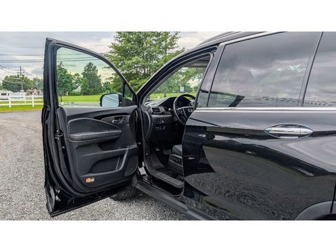 Used 2017 Honda Pilot Elite image 9