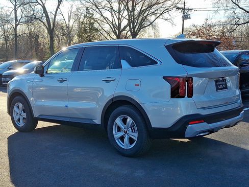 New 2026 Kia Sorento LX FWD image 3