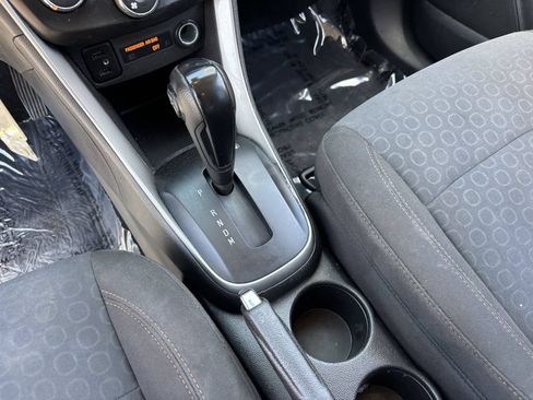 Used 2020 Chevrolet Trax LS FWD image 23