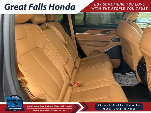 Used 2022 Jeep Grand Cherokee Summit AWD/4WD image 29