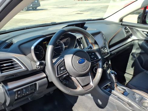 Used 2023 Subaru Crosstrek 2.5i Limited w/ Moonroof Package AWD/4WD image 7