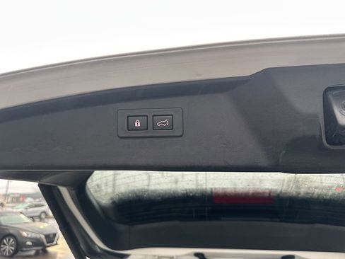 Certified 2023 Subaru Outback Limited XT image 31