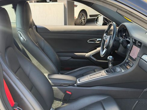 Certified 2018 Porsche 911 Carrera RWD image 14