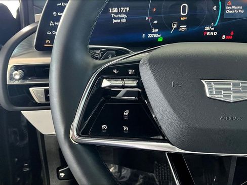 Certified 2024 Cadillac Lyriq Luxury AWD/4WD image 11