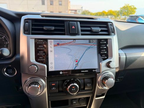 Used 2024 Toyota 4Runner SR5 Premium w/ Moonroof Package AWD/4WD image 38