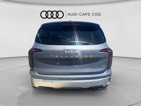Used 2023 Kia Telluride EX w/ EX Captain's Chair Package AWD/4WD image 19