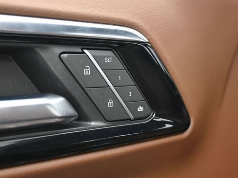 Used 2025 Chevrolet Tahoe High Country image 18