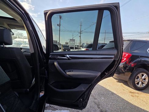 Used 2017 BMW X3 xDrive28i image 12