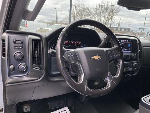 Used 2018 Chevrolet Silverado 3500 LT image 17