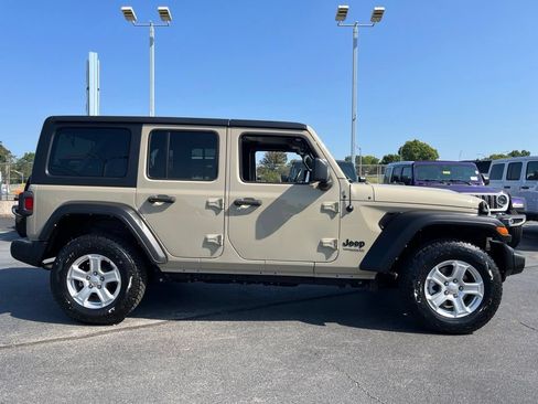 Used 2022 Jeep Wrangler Unlimited Sport AWD/4WD image 70