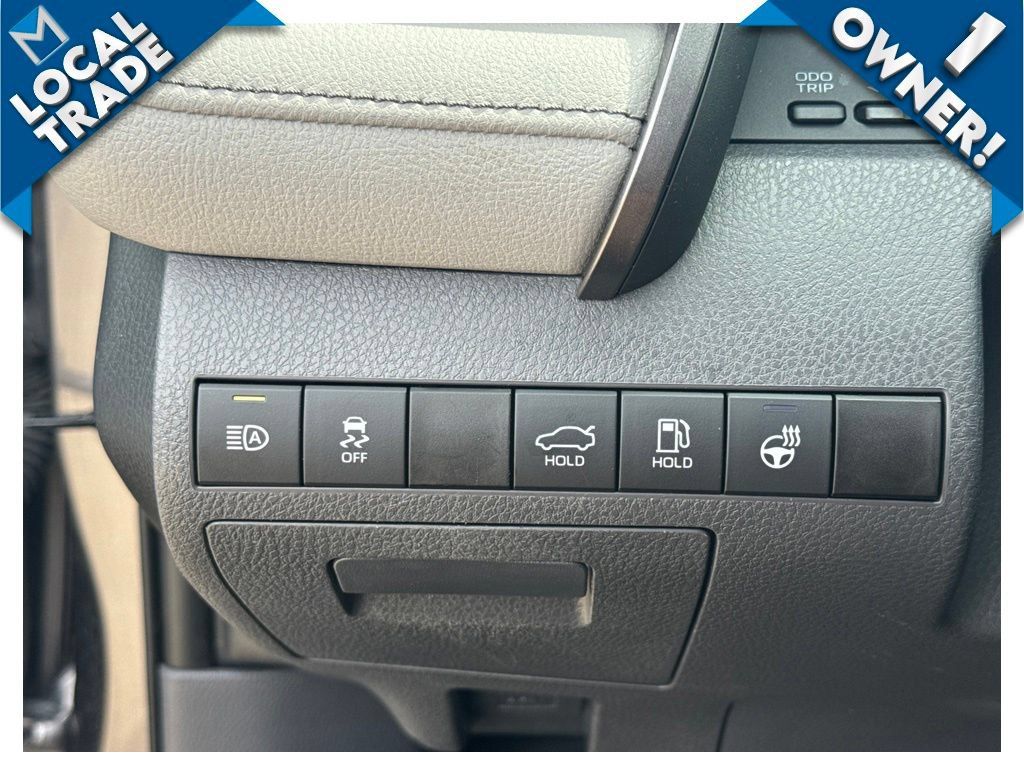 Used 2021 Toyota Camry XLE FWD image 25