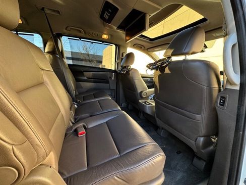 Used 2015 Honda Odyssey Touring Elite image 23