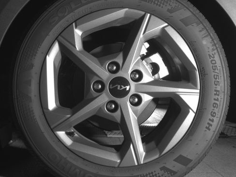 Used 2025 Kia K4 FWD image 14