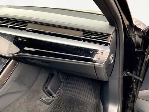 Used 2021 Audi A8 L 4.0T w/ Executive Plus Package image 18
