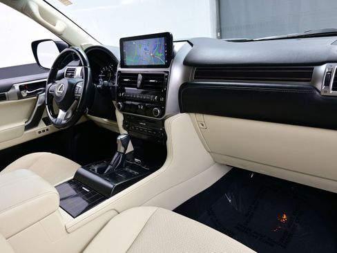 Used 2023 Lexus GX 460 Premium image 16