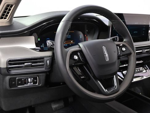 New 2026 Lincoln Corsair Reserve w/ Jet Appearance Package image 11