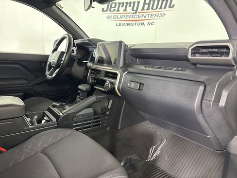 Used 2024 Toyota Tacoma SR w/ SR Upgrade Package AWD/4WD image 29