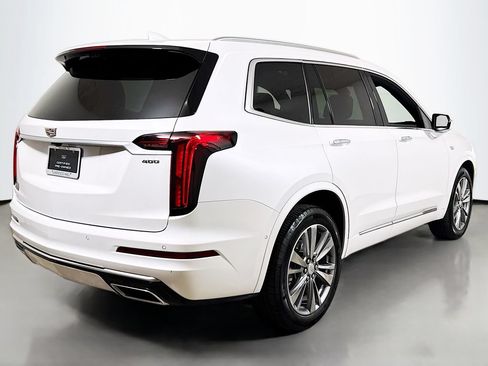 Certified 2025 Cadillac XT6 Premium Luxury w/ Platinum Package AWD/4WD image 4