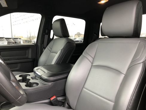 Used 2024 RAM 2500 Tradesman w/ Chrome Appearance Group image 13