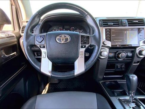 Certified 2022 Toyota 4Runner SR5 Premium image 5