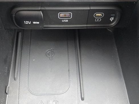 Used 2024 Kia Telluride S w/ S Sunroof Package image 6