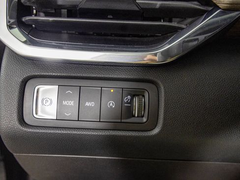 Used 2024 GMC Acadia Denali image 20