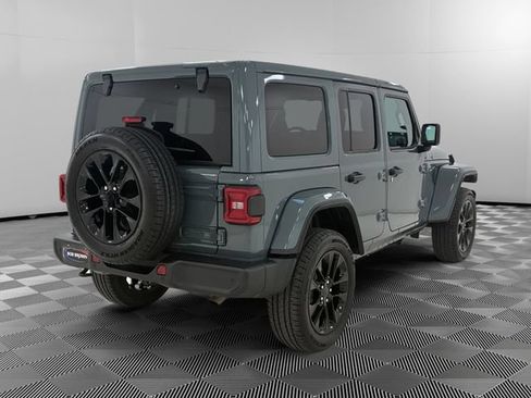 Used 2025 Jeep Wrangler Unlimited Sahara w/ Safety Group AWD/4WD image 5