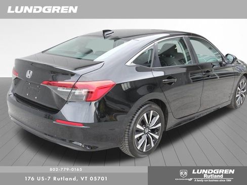 Used 2022 Honda Civic EX image 3