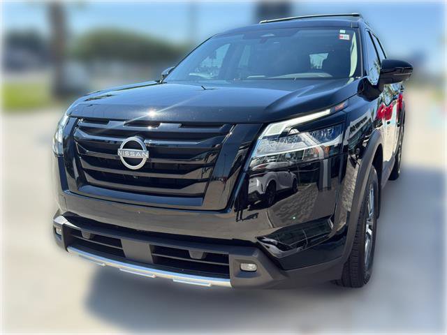 Used 2024 Nissan Pathfinder SL w/ Black Appearance Package FWD image 3