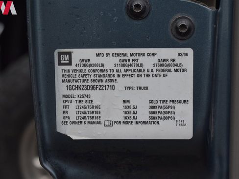 Used 2006 Chevrolet Silverado 2500 LT w/ Heavy-Duty Power Package image 29