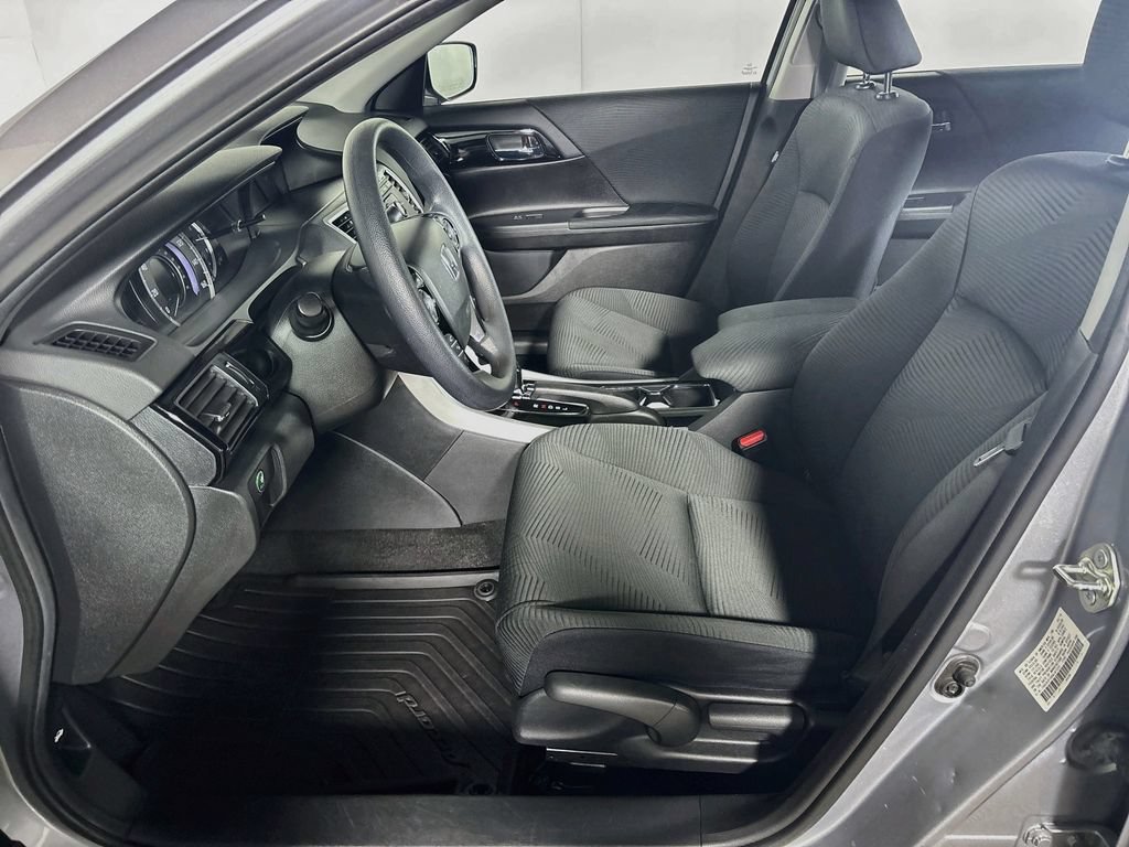 Used 2016 Honda Accord LX image 11