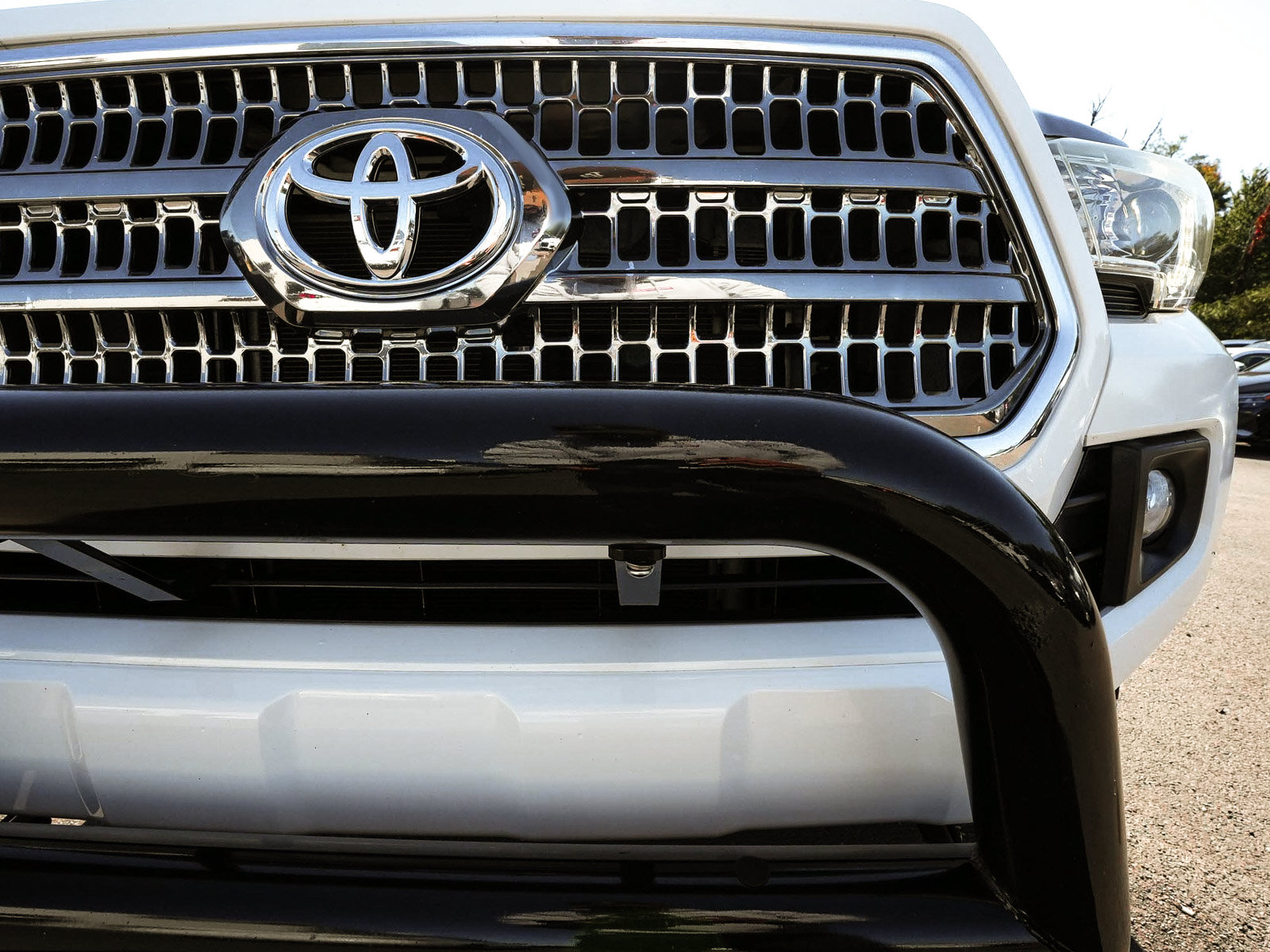 Used 2016 Toyota Tacoma TRD Sport w/ Towing Package AWD/4WD image 48