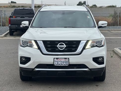 Used 2017 Nissan Pathfinder SV w/ Cargo Package FWD image 11