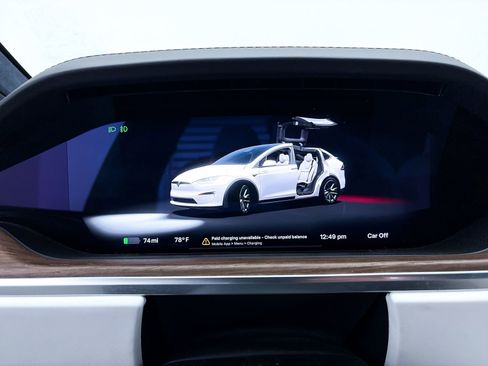 Used 2022 Tesla Model X image 29