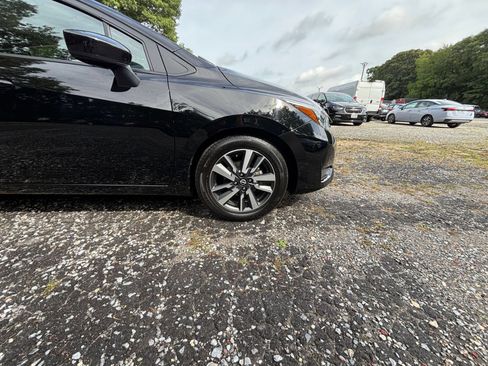 Used 2025 Nissan Versa SV FWD image 29