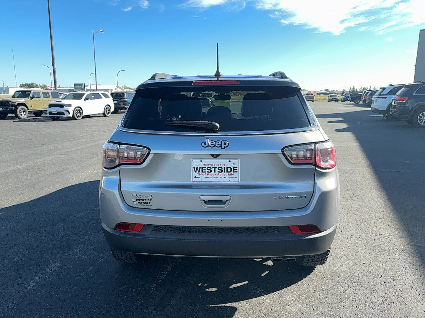 Used 2018 Jeep Compass Limited AWD/4WD image 6