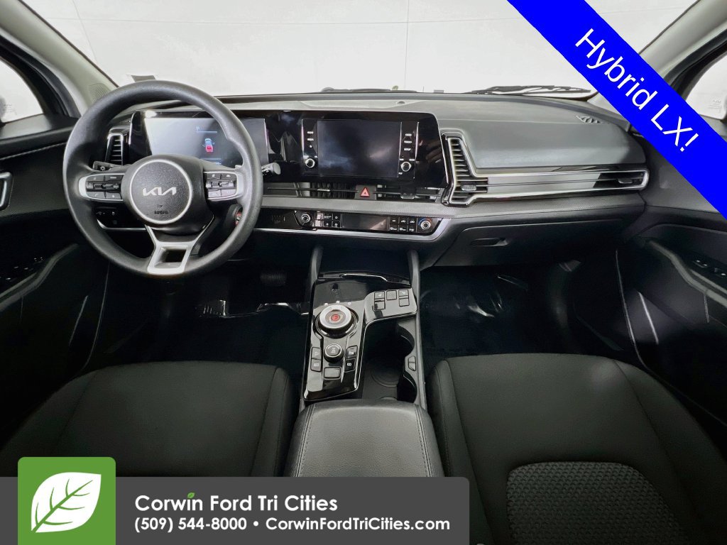 Used 2024 Kia Sportage LX AWD/4WD image 6