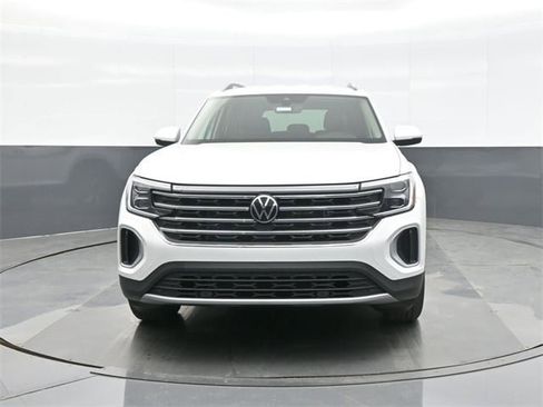 New 2026 Volkswagen Atlas SE image 2