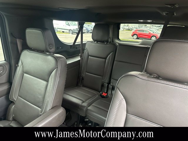Used 2024 GMC Yukon XL Denali AWD/4WD image 11