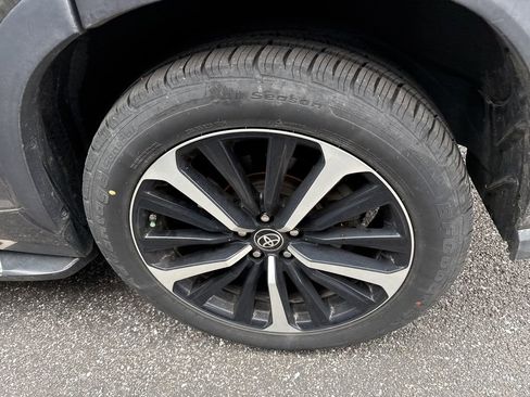 Used 2022 Toyota Highlander XSE image 13