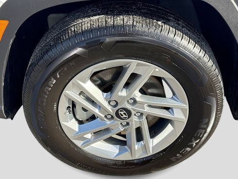 Certified 2025 Hyundai Tucson SE AWD/4WD image 10
