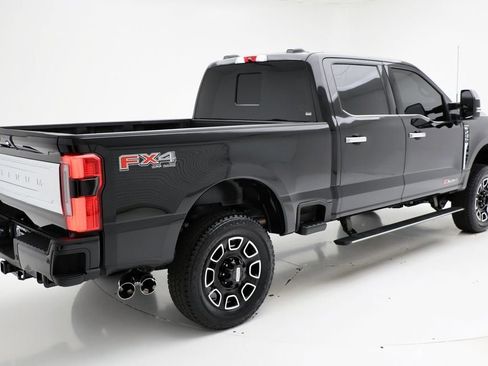 Used 2025 Ford F250 Platinum w/ Platinum Plus Package image 9