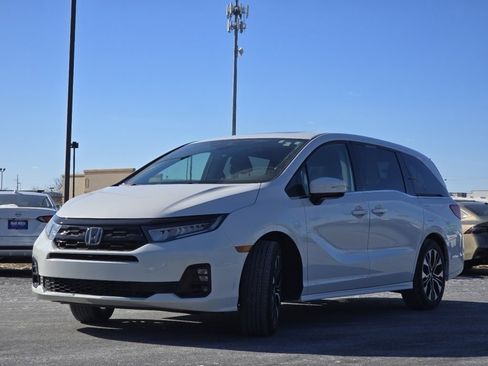 Used 2025 Honda Odyssey Elite image 13