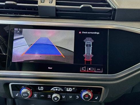Used 2020 Audi Q3 2.0T Premium Plus w/ Premium Plus Package AWD/4WD image 14