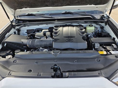 Used 2021 Toyota 4Runner TRD Off-Road image 29