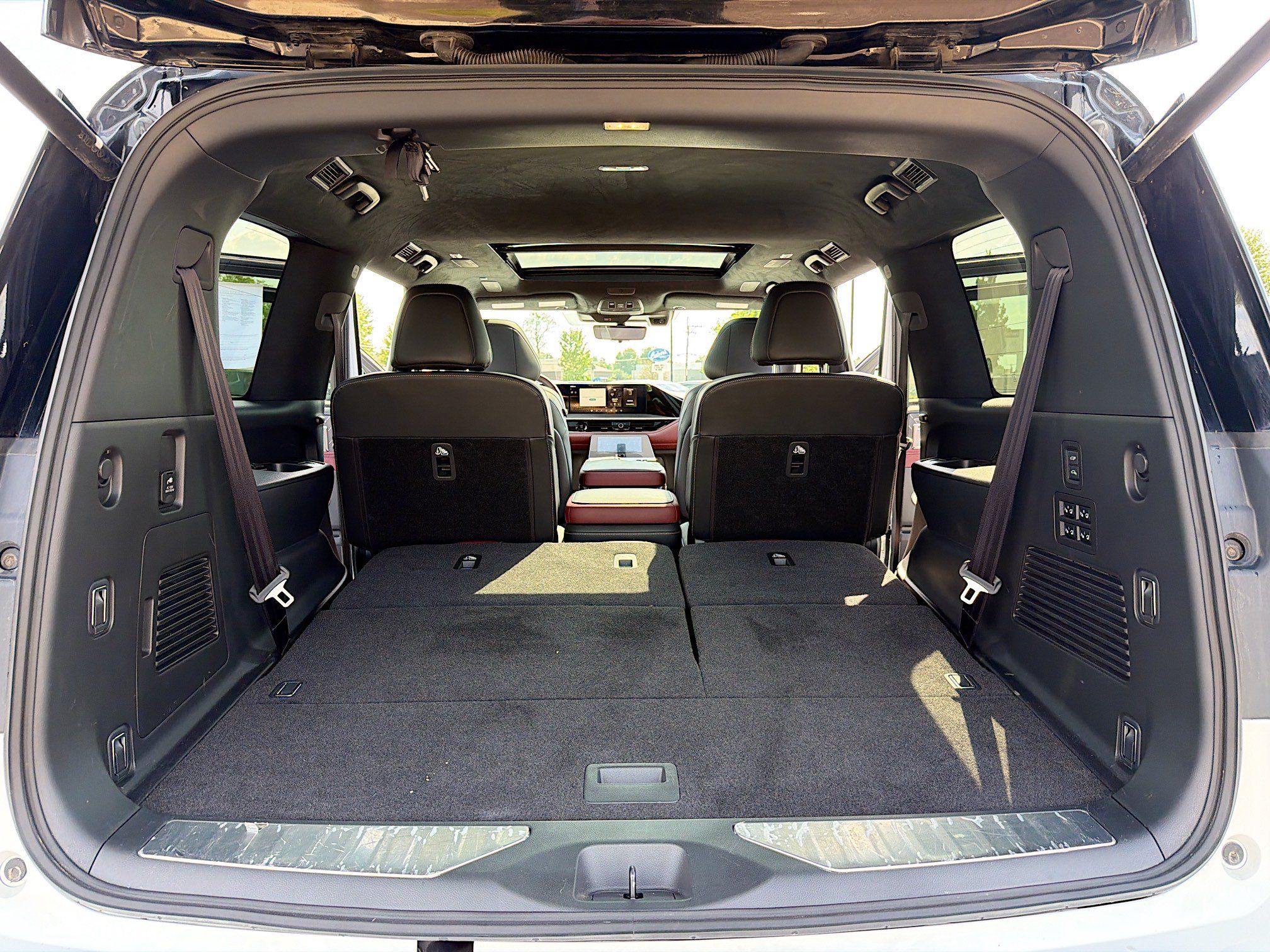 Used 2025 INFINITI QX80 Autograph AWD/4WD image 8